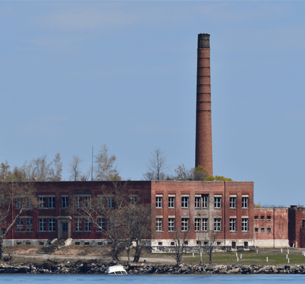 布朗克斯的哈特岛是全国最大的陶工场