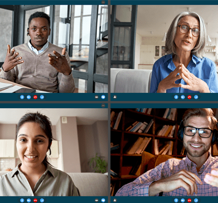 四名不同业务人员的同事通过视频电话会议参加虚拟团队会议